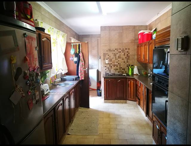 4 BEDROOM HOUSE FOR SALE IN SAFARI GARDENS